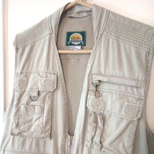 Cabelas Safari Series Mens Sleeveless Vented Vest Jacket, Size Medium